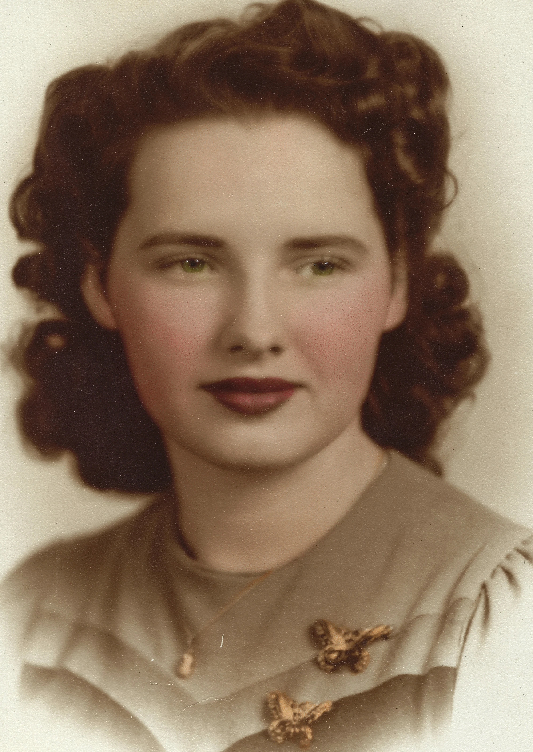 A 1940s studio portrait of Gruzel (Catherine Kerby Wilkins, b.1924) from her young adulthood, around 1946